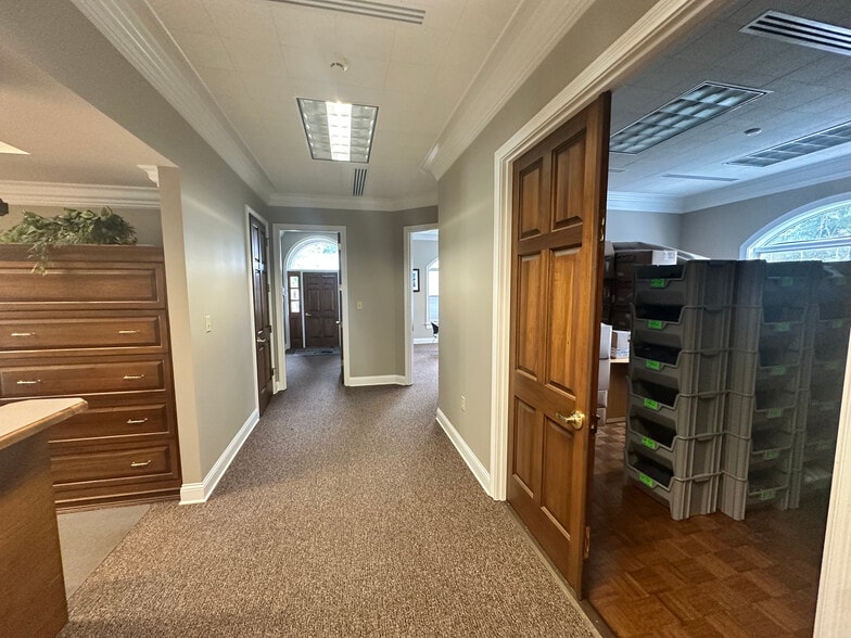More Photos Of 4624 Chambliss Ave, Knoxville Office Residential For Sale