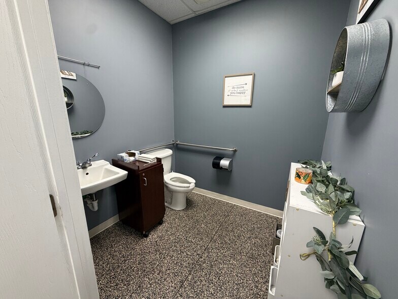 More Photos Of 26 S Miller St, Cedarville Office For Sale