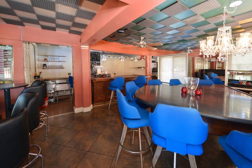 More Photos Of 16390 4th St, Guerneville Hotel For Sale