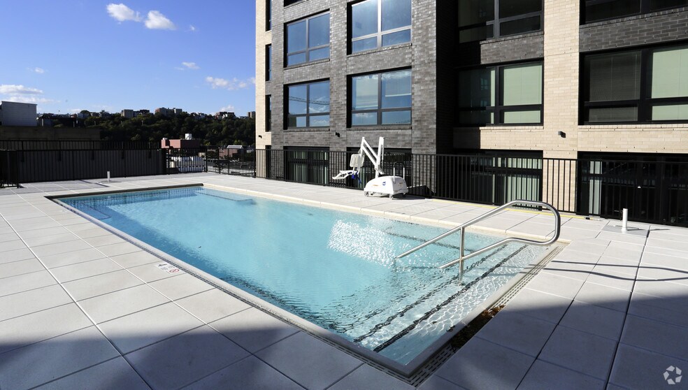 More Photos Of 1470 Garden St, Hoboken Apartments For Lease