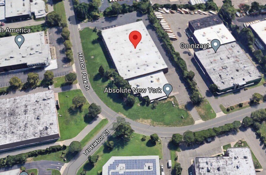 More Photos Of 19 Harbor Park Dr, Port Washington Warehouse For Lease