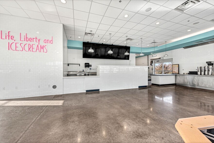 More Photos Of 4280 W Martin Luther King Blvd, Fayetteville Restaurant For Sale