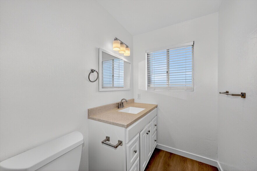 More Photos Of 631 Hillside Ter, Vista Apartments For Sale