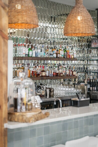 More Photos Of 738 E Main St, Belhaven Hotel For Sale