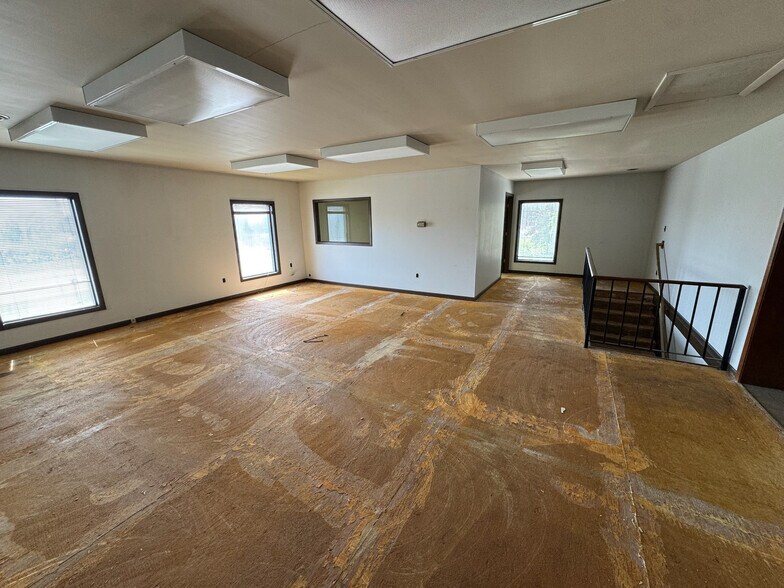 More Photos Of 55 May Rd, Wentzville Warehouse For Lease