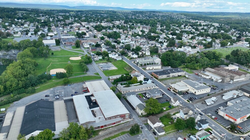 More Photos Of 550 S Main St, Nazareth General Retail For Sale