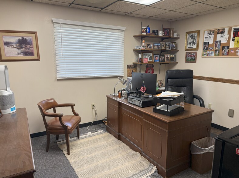 More Photos Of 2800 S High St, Columbus Office For Sale