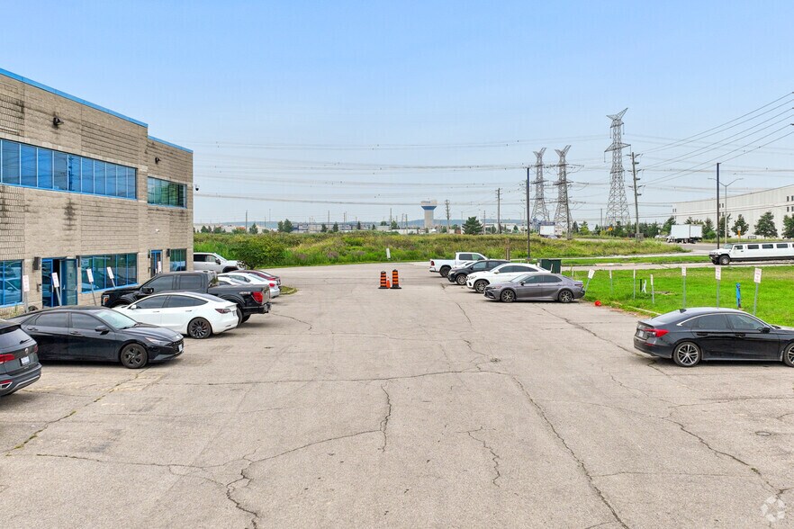 More Photos Of 10862 Steeles Ave E, Milton Truck Terminal For Lease