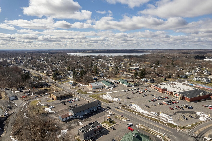 More Photos Of 15 W 1st St S, Fulton Freestanding For Sale