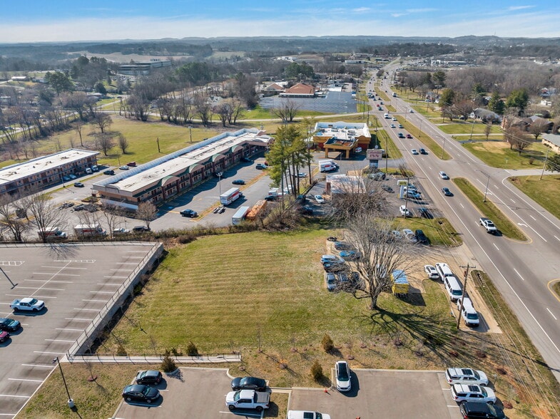 More Photos Of 1210 Nashville Hwy, Columbia Storefront Retail Office For Sale