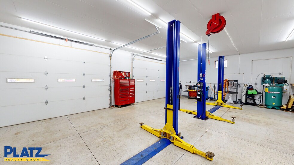 More Photos Of 523 E Western Reserve Rd, Poland Auto Dealership For Sale