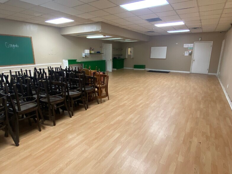 More Photos Of 111 W 5th St, Tyler Loft Creative Space For Sale