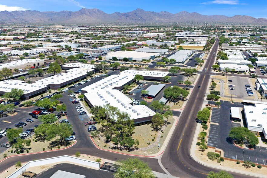 More Photos Of 14455 N Hayden Rd, Scottsdale Light Distribution For Sale