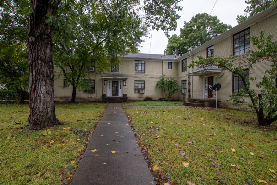 More Photos Of 2203-2209 N Fitzhugh Ave, Dallas Apartments For Sale