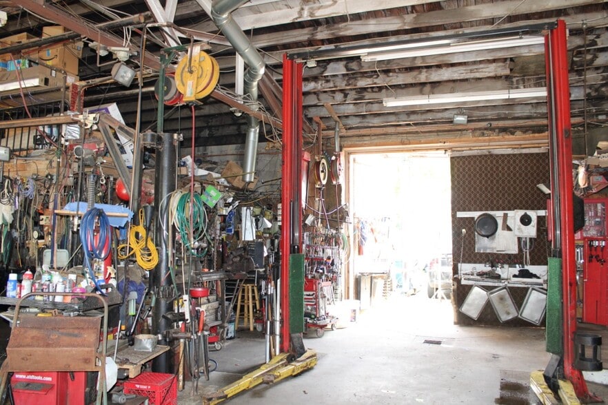 More Photos Of 1394 Joyce Ave, Columbus Flex For Sale