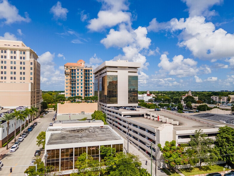 More Photos Of 2655 Le Jeune Rd, Coral Gables Coworking Space