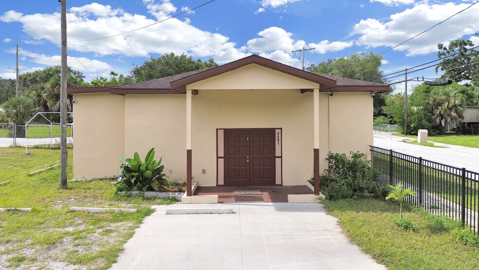 Primary Photo Of 4501 N 42nd St, Tampa Religious Facility For Sale
