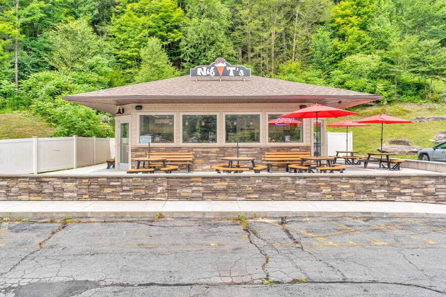 More Photos Of 1908 Old Route 17, Roscoe Restaurant For Sale