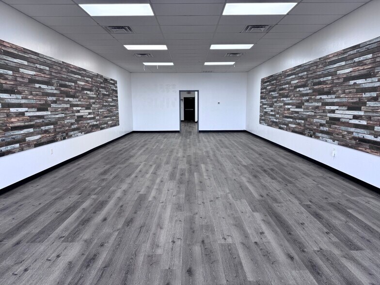 More Photos Of 1020 NW 192nd St, Edmond Unknown For Lease