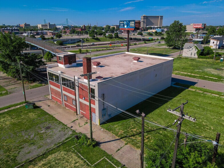 2600 Cochrane St, Detroit, MI 48216 Warehouse For Sale