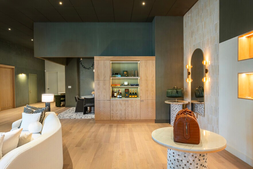 More Photos Of 301 Altara Ave, Coral Gables Apartments For Sale