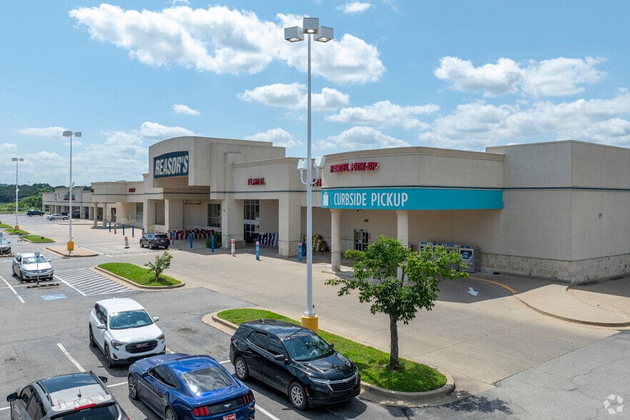 Primary Photo Of 2400-2500 N Highway 66, Catoosa Unknown For Lease