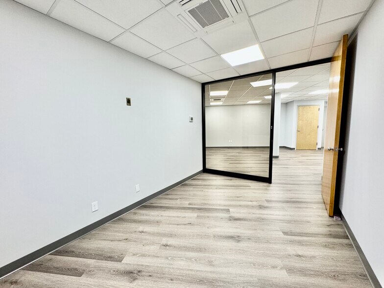 More Photos Of 111 Brook St, Scarsdale Loft Creative Space For Lease