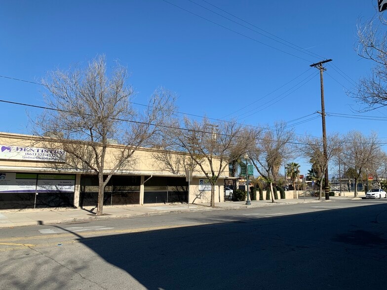More Photos Of 2200 Chester Ave, Bakersfield Medical For Lease