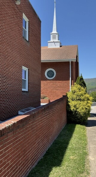 More Photos Of 1105 Richmond st, Selma Specialty For Sale