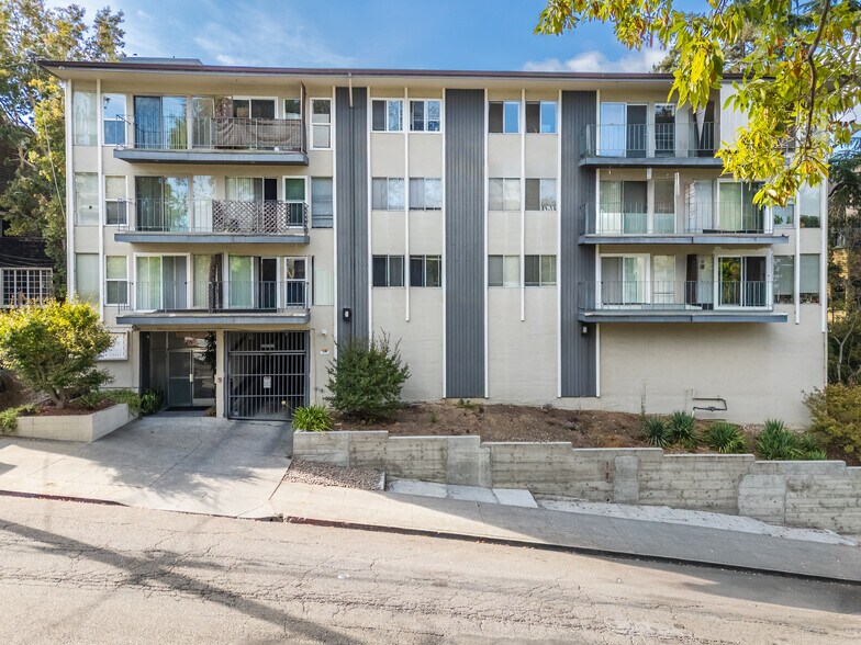 More Photos Of 671 Vernon St, Oakland Apartments For Sale