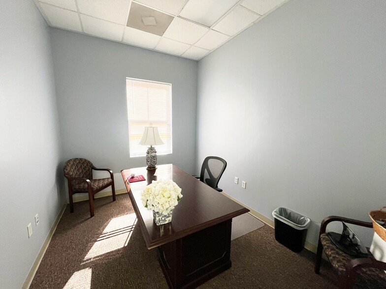 More Photos Of 5401 Netherby Rd, North Charleston Medical For Lease