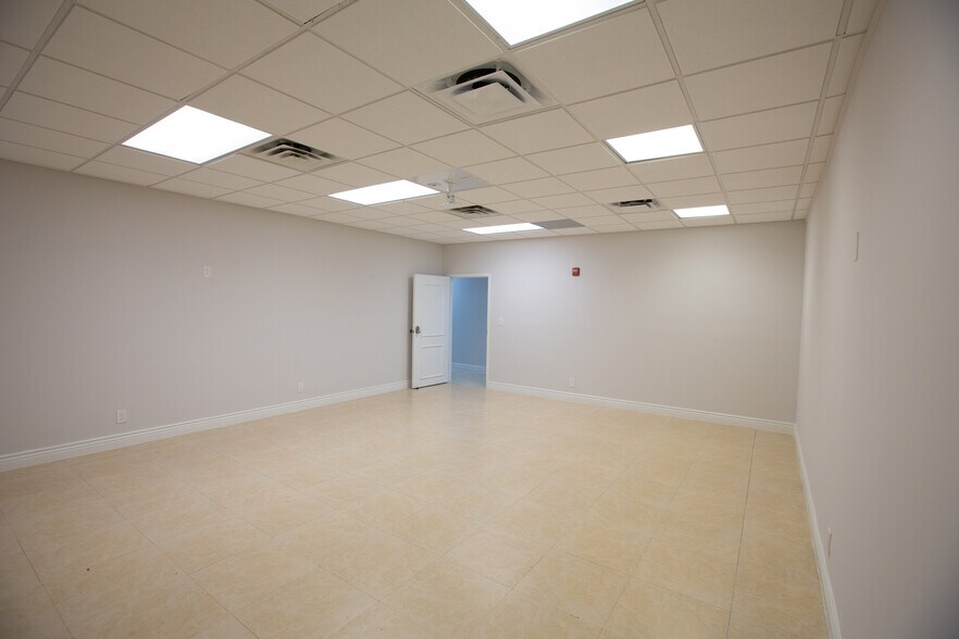 More Photos Of 1100 S Federal Hwy, Deerfield Beach Medical For Lease