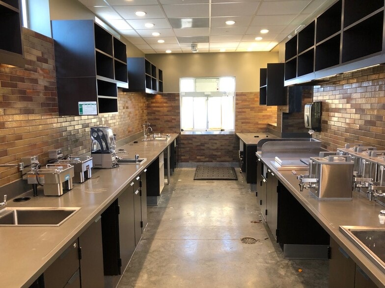 More Photos Of 1605 N Greene St, Spokane Freestanding For Lease