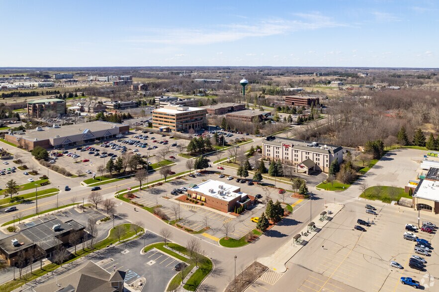 More Photos Of 3001 Coolidge Rd, East Lansing Unknown For Lease