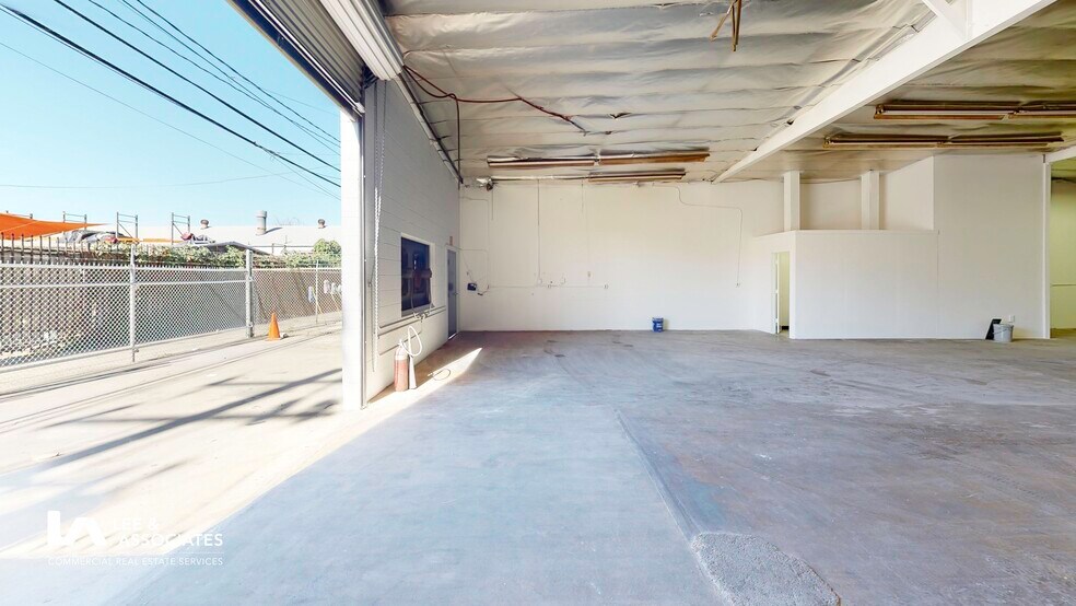 More Photos Of 1481-1493 Cota Ave, Long Beach Warehouse For Lease
