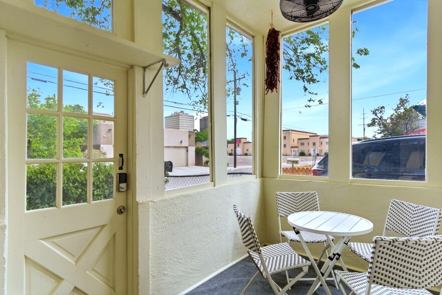 More Photos Of 615 Keleher Ave NW, Albuquerque Flex For Sale