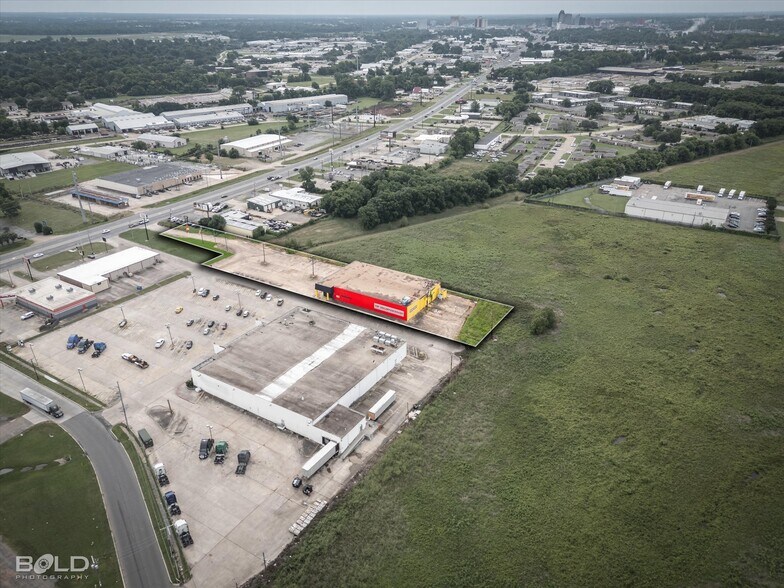 More Photos Of 1837 N Market St, Shreveport General Retail For Sale