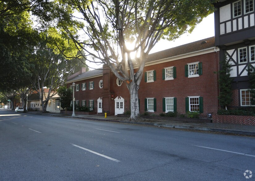 More Photos Of 1130 E Green St, Pasadena Unknown For Lease