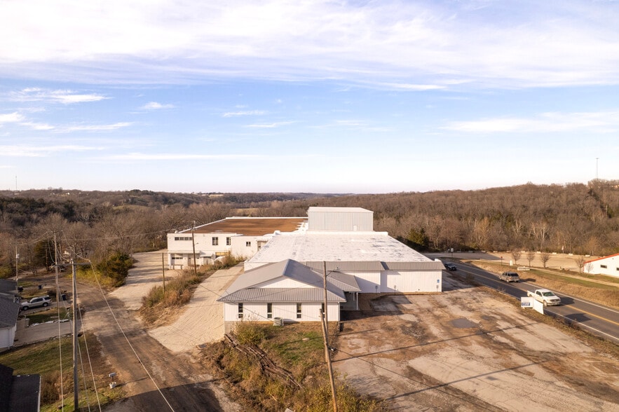 Primary Photo Of 209 W Main St, Linn Warehouse For Sale