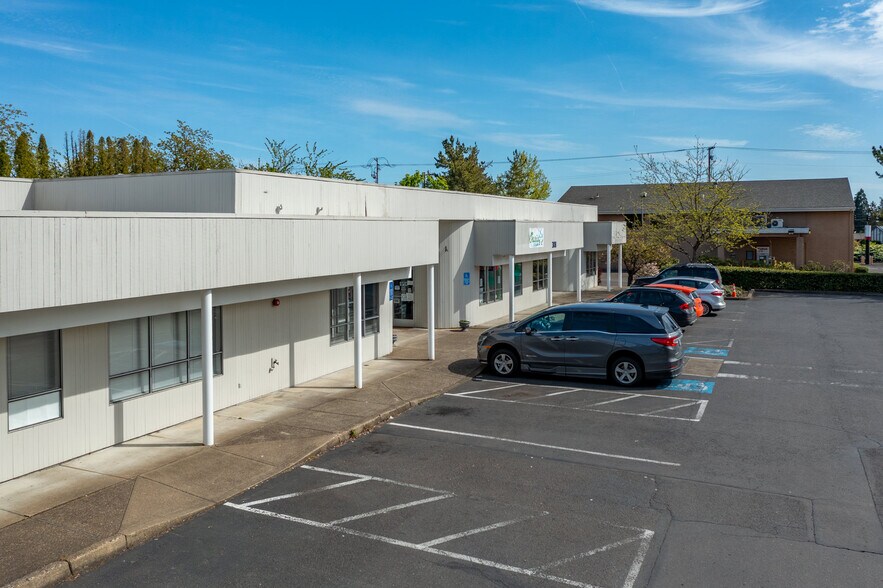 More Photos Of 308 N Villa Rd, Newberg Medical For Lease