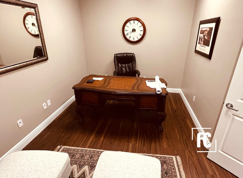 More Photos Of 2662-2698 SE Willoughby Blvd, Stuart Office For Sale