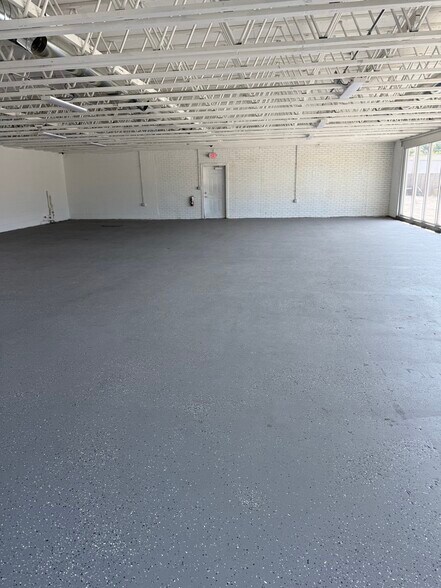 More Photos Of 6699 W 130th St, Cleveland Office For Lease