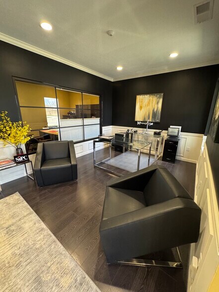More Photos Of 915 W Fisher St, Monticello Office For Lease