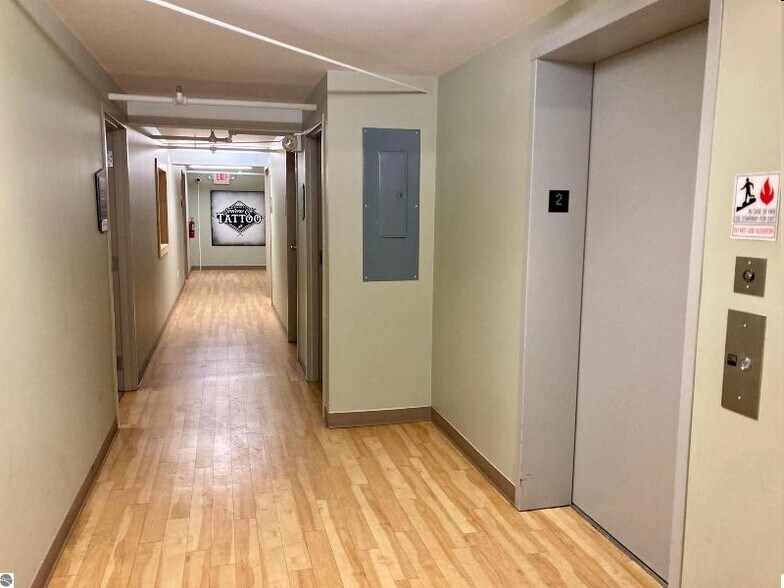 More Photos Of 221 Garland St, Traverse City Storefront Retail Office For Lease