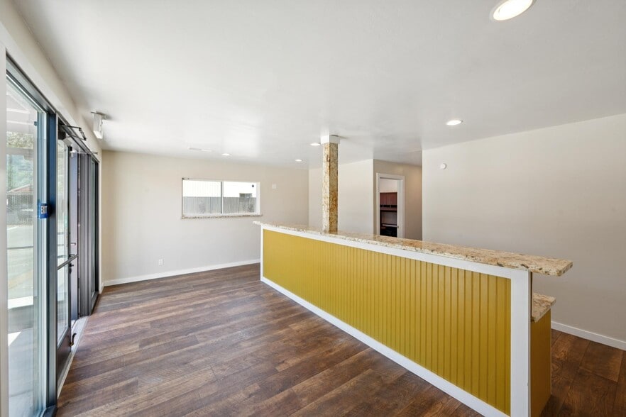 More Photos Of 2475 Bluebell Dr, Santa Rosa Industrial For Lease