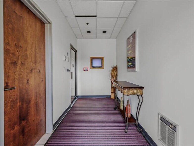 More Photos Of 204 Sand Mine Rd, Berkeley Springs Flex For Sale