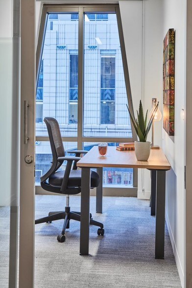 More Photos Of 75 Port City Lndg, Mount Pleasant Office For Lease