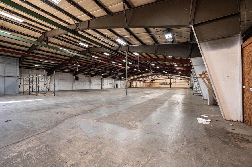 More Photos Of 7626 Cavalier Way, Connellys Springs Warehouse For Lease