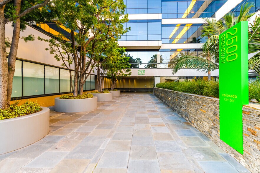 More Photos Of 2401 Colorado Ave, Santa Monica Unknown For Lease