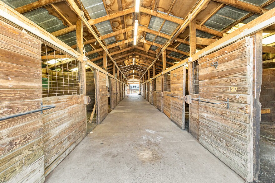 More Photos Of 7195 Singer Rd, Dayton Horse Stables For Sale